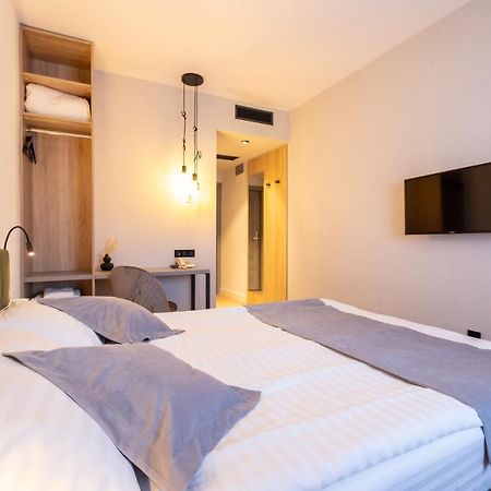 Pensiunea Casa Georgia Comanesti  Екстер'єр фото