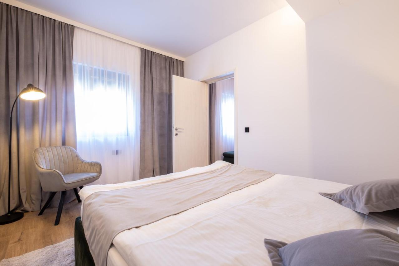 Pensiunea Casa Georgia Comanesti  Екстер'єр фото
