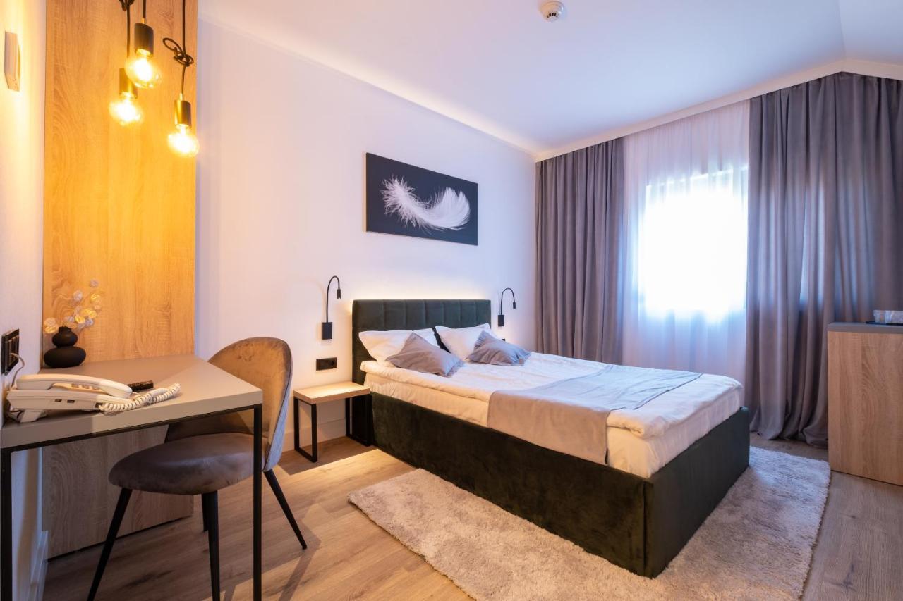 Pensiunea Casa Georgia Comanesti  Екстер'єр фото
